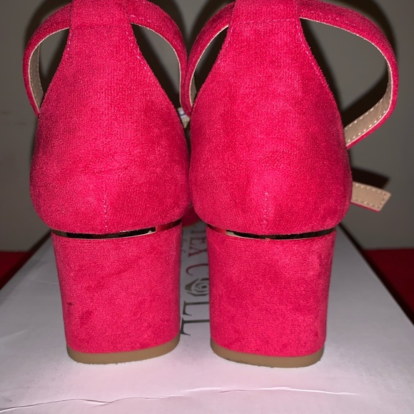 Rose red block heels. STUNNINGLY BEAUTIFUL - Picture 4 of 4